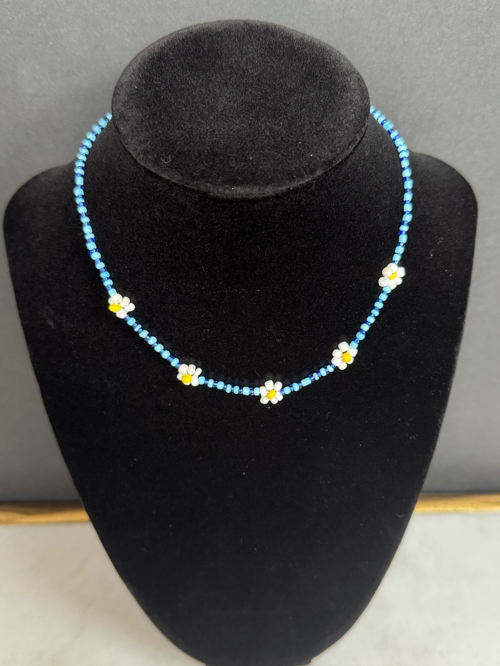 Blue Beaded Daisy Necklace – Flower Choker, Boho Jewelry, Summer Gift for Women